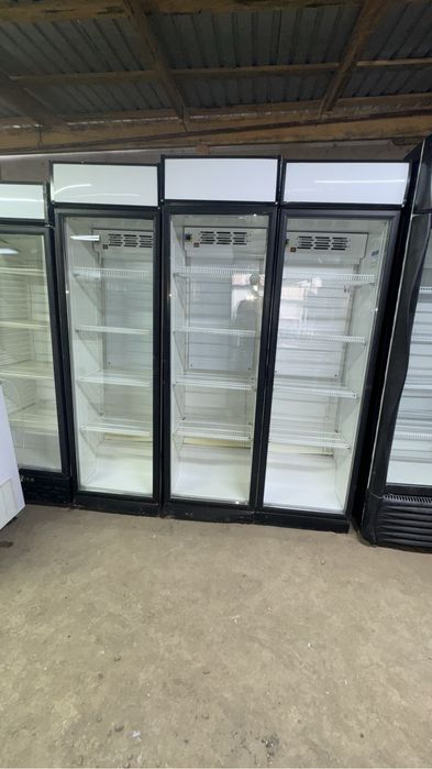 Витриные холодильники