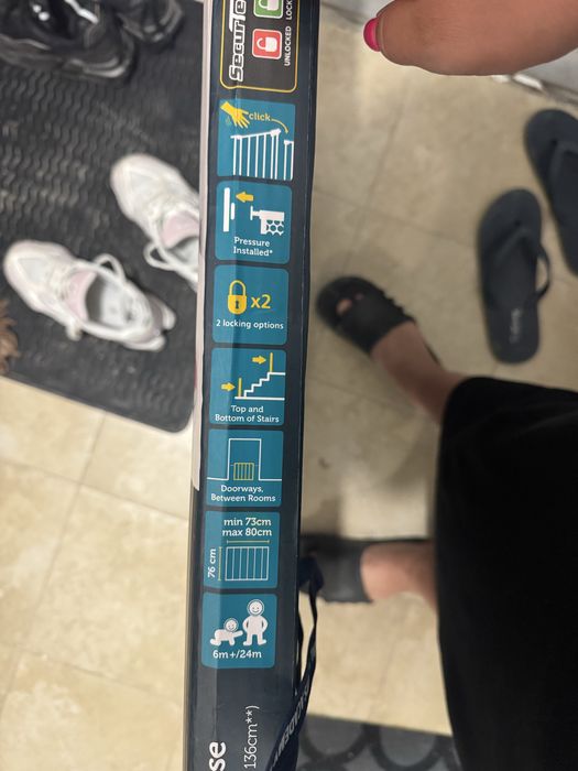 Универсална преграда за врата и стълби