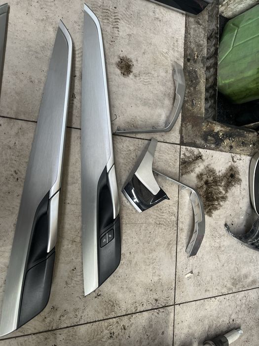 Интериорни лайстни бмв х5 ф15 ( interiorni laistni bmw x5 f15 )