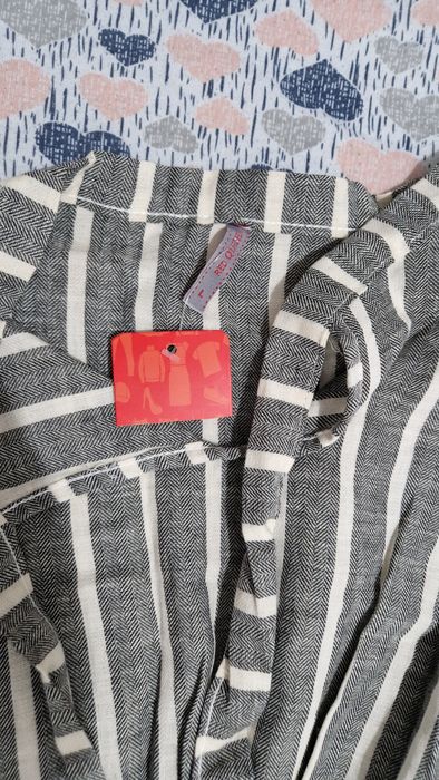 Vând rochiță damă in