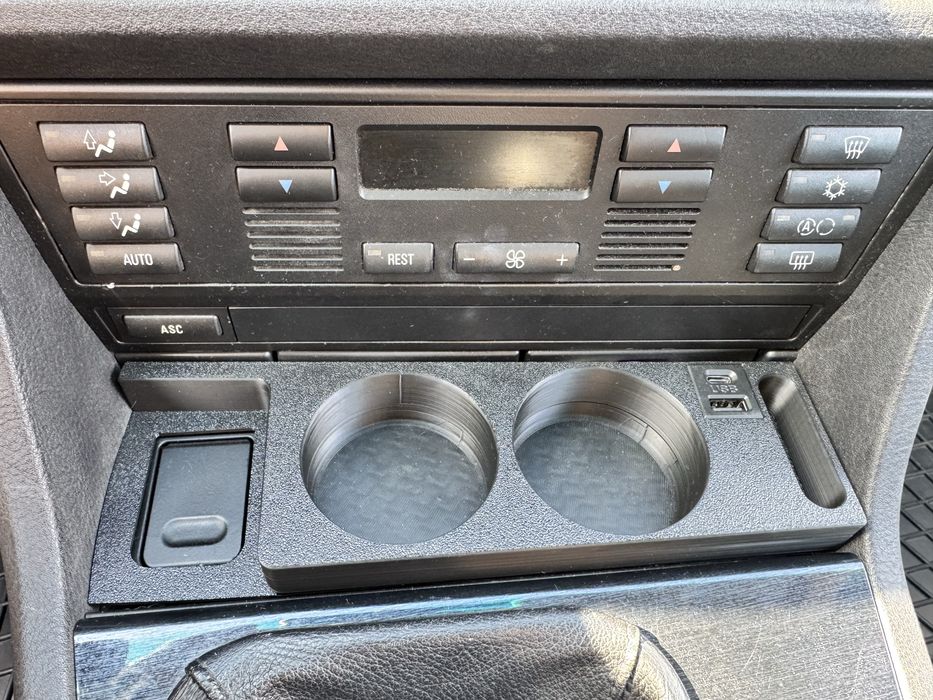 Suport pahare BMW e39 cu incarcator telefon