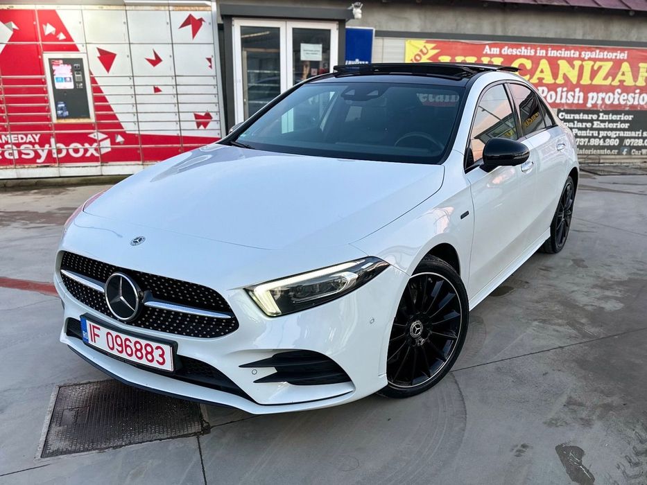 Mercedes-Benz A 250 Mercedes-Benz A250e AMG Line / Plug-In Hybrid / Burmester / 360° /