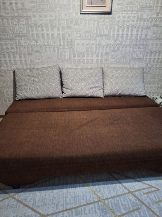 Диван для гостинной и спальни