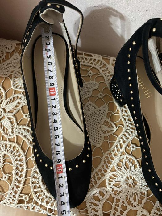 Pantofi cu toc si ținte cu bareta