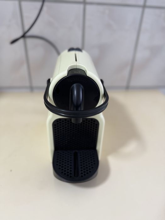Espresor Delonghi nespresso cu capsule mici .