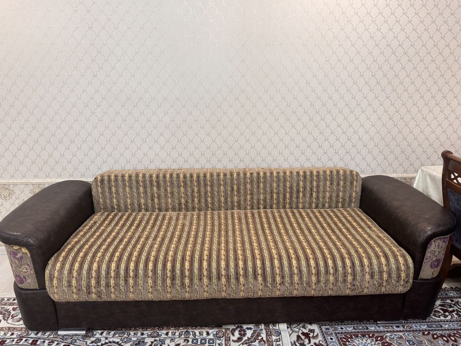 Диваны почти новые