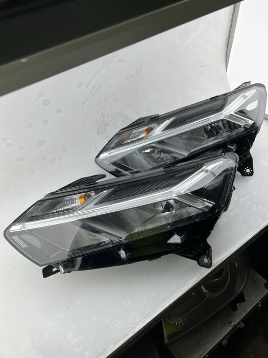 Faruri  Far stanga Dacia Logan 3 Sandero 3 Jogger cod 260607161R