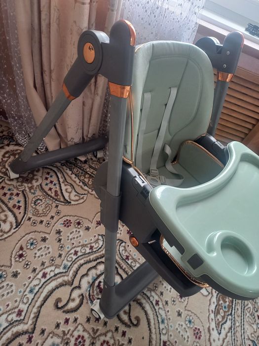 Продам стульчик для кормления 2в1