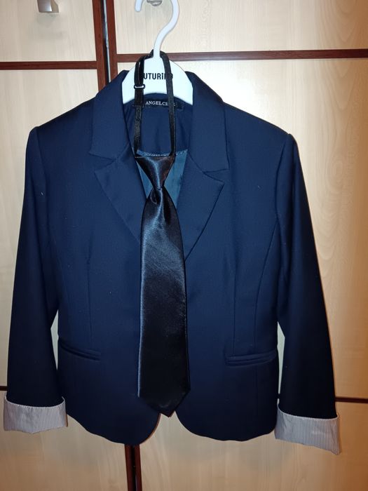 Продам пиджак для девочки