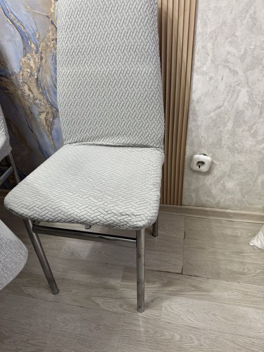 Продам стол со стульями!