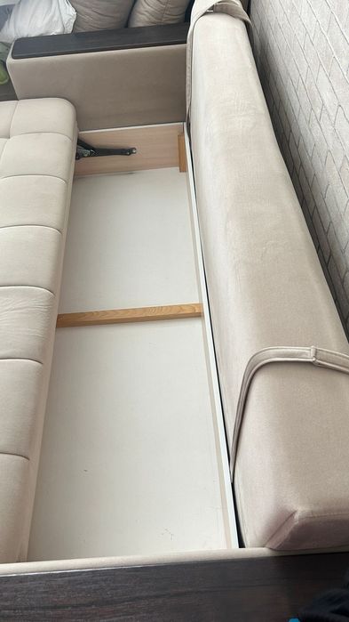 Диван угловой отличный