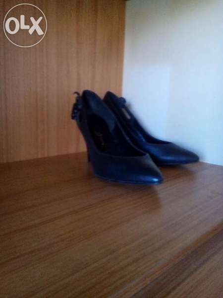 Продавам дамски обувки