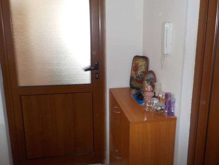 Собственик продава двустаен,тухлен апартамент във Виница,Варна