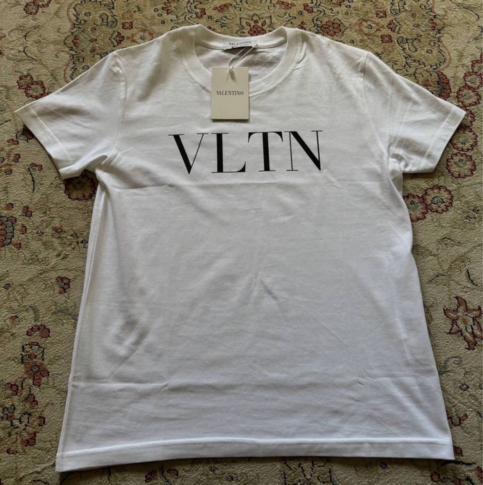 футболка valentino
