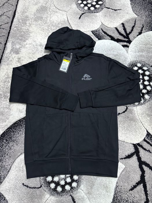 Мъжки екип на FLAIR