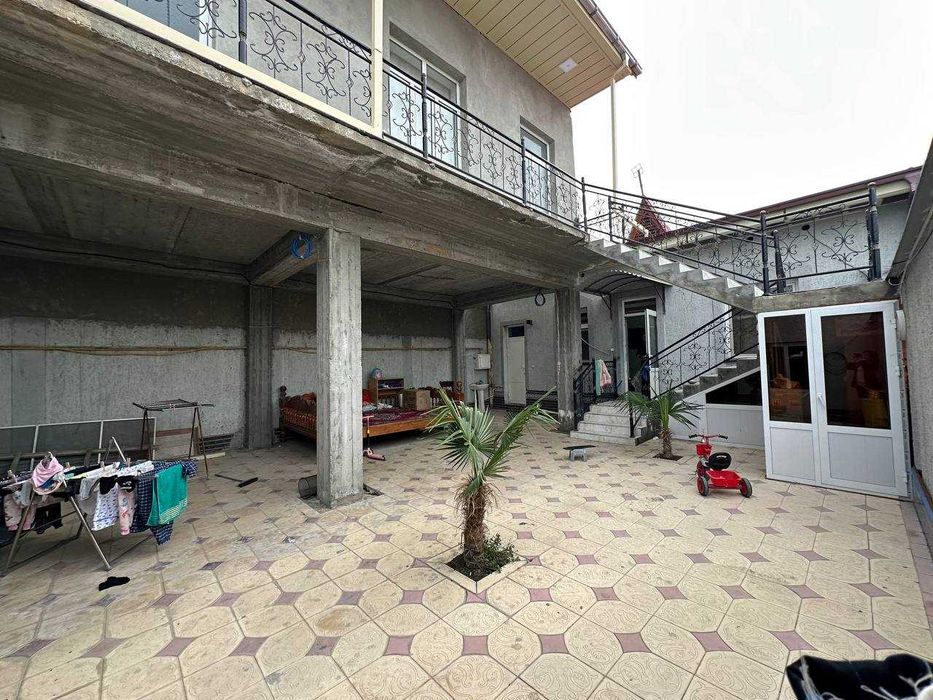 2 sotixli qo'shimcha binosi mavjud KETTEJ sotiladi