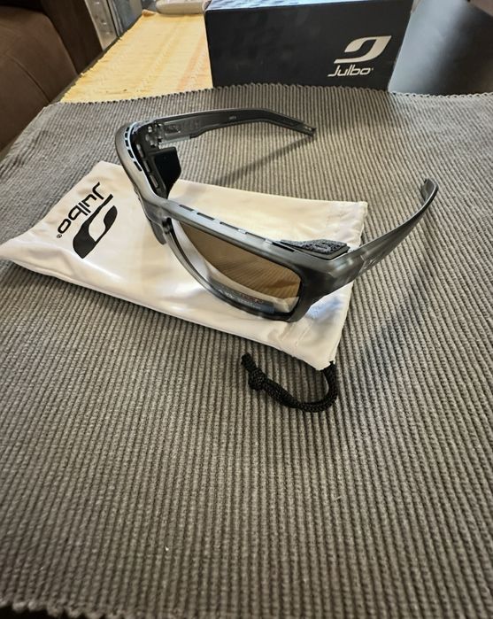 Julbo Shield слънчеви очила