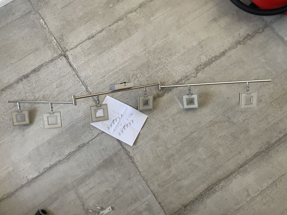 Лед спот 6 тица- чупеша се