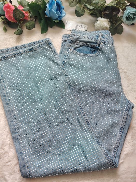 Blugi drepti-largi Zara cu strasuri masura 42