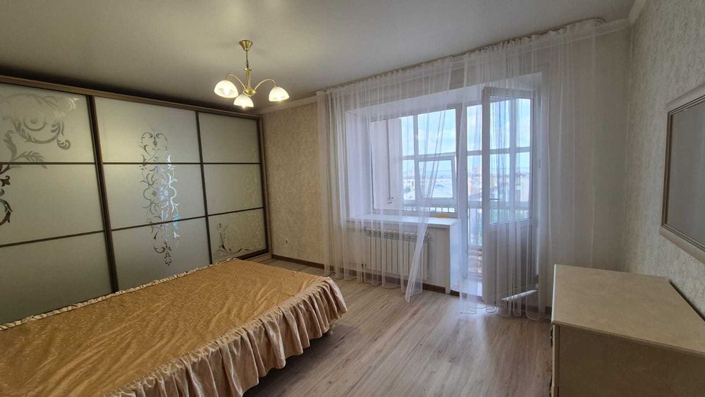 продам 3 комн квартиру в центре