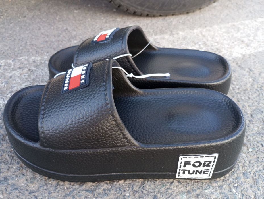 Papuci dama și bărbați firmati