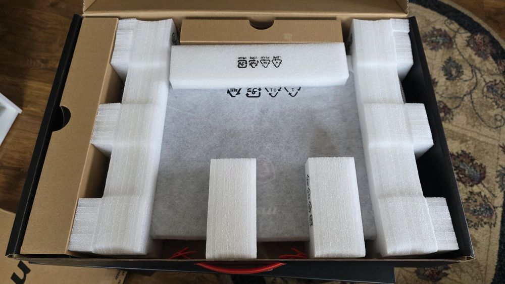 Laptop Gaming MSI GF72-8RE i7 8750H 4.1GHz, GTX 1060, 16GB, SSD 128GB