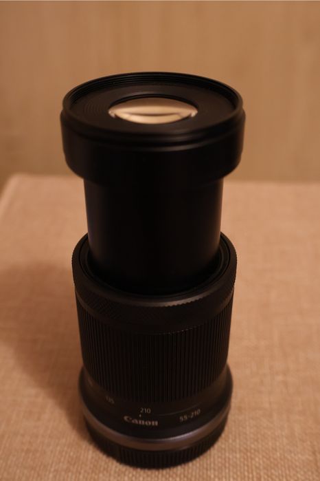 Canon RF-S 55–210mm f/5–7.1 IS STM – като нов, неползван