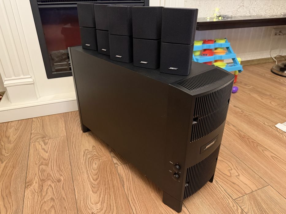 BOSE Acoustimass 10 Seria III Sistem 5.1 Surround