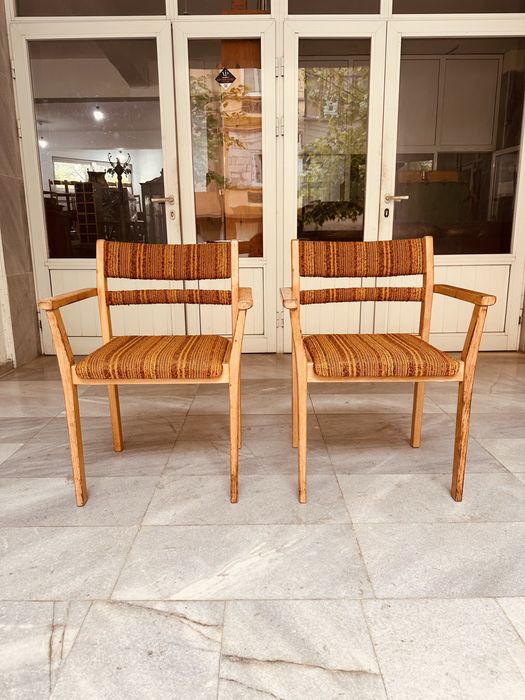 Винтидж шведски столове с подлакътници – Scandinavian Mid-Century (60-те)