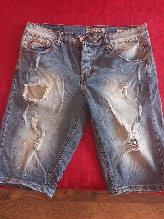 Чисто нови мъжки дънки