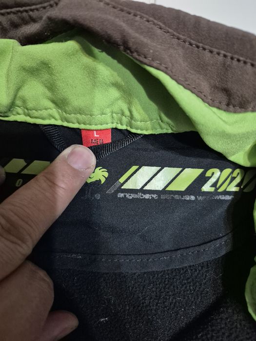 Engelbet Strauss L  Motion  geaca