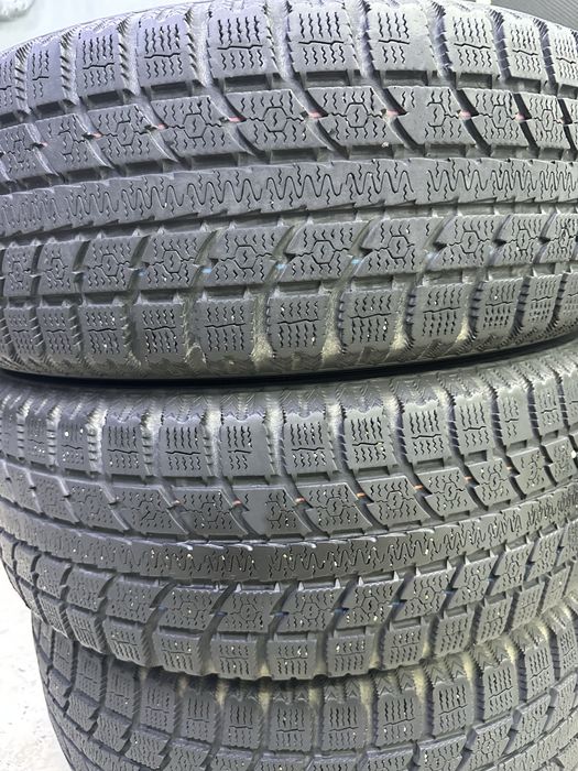Авто шина 225/60R17 (4шт)