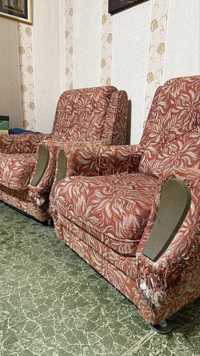 Кресло 2 шт продам