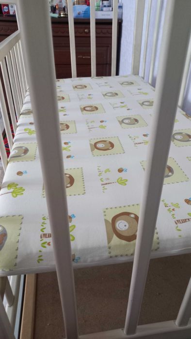 Детская кровать качалка, манеж.