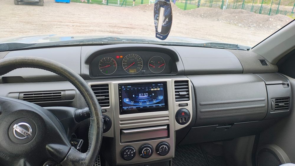 Продавам Nissan Xtrail 2.5 бензин