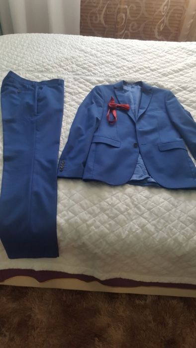 Продам пиджак с брюками бренда 'Feretti'
