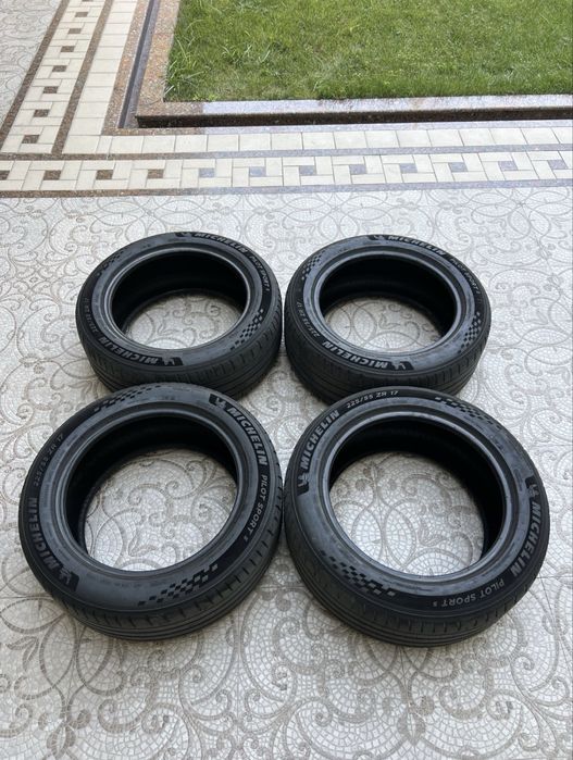 Michelin Pilot Spott 5  225/55/17