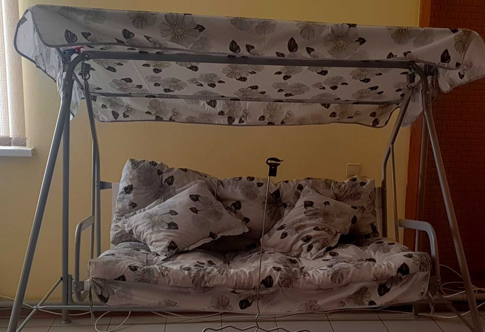 Продам садовые качели