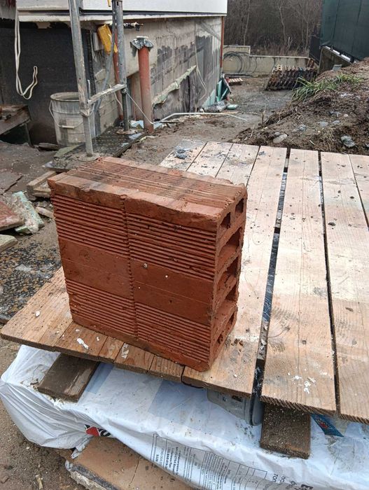 Тухла 4-ка 700броя