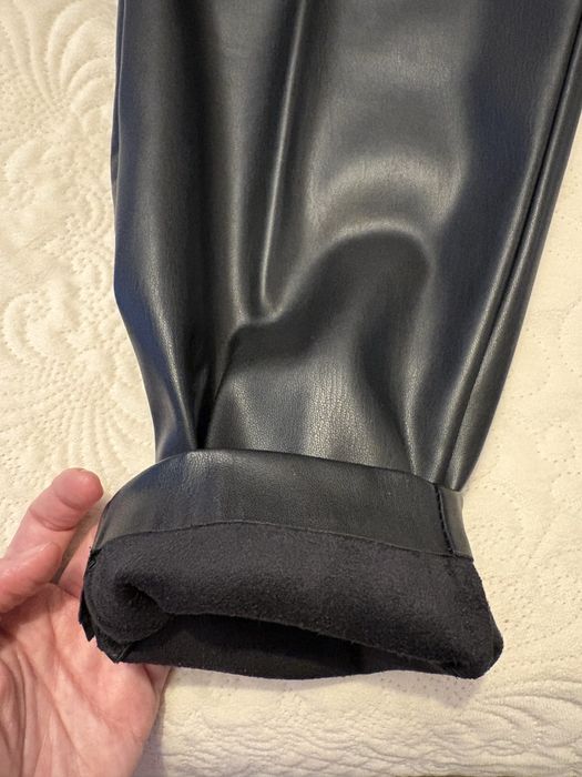 Кожен панталон Zara с висока талия