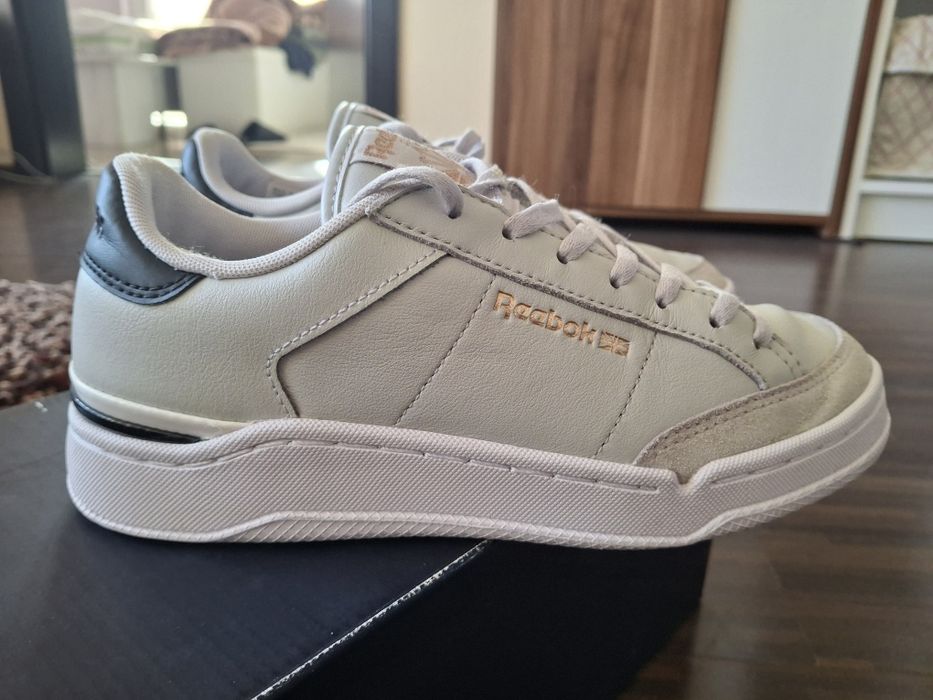 Дамски спортни обувки  Reebok