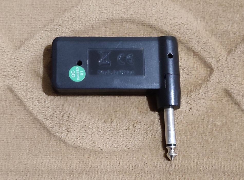 Портативный гитарный процессор Xvive GA4 Metal