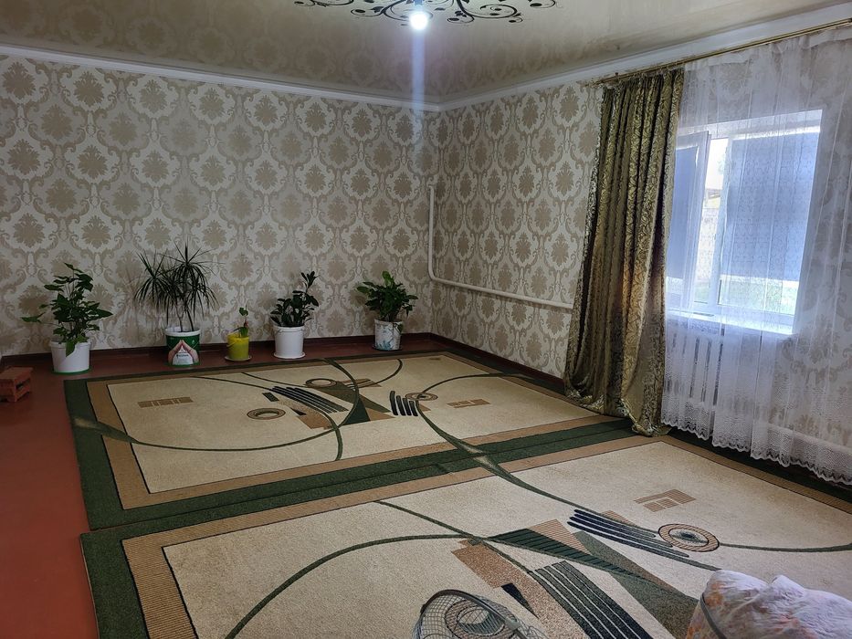 Жер үй сатылады. Жаңа үйге фундаментімен