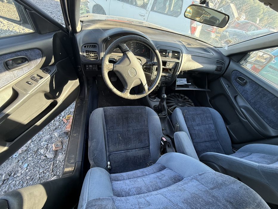 Mazda 626 бензин на части