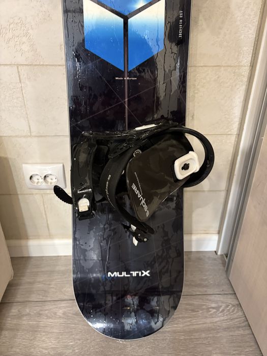 Placă snowboard 153 cm + legături – stare foarte bună