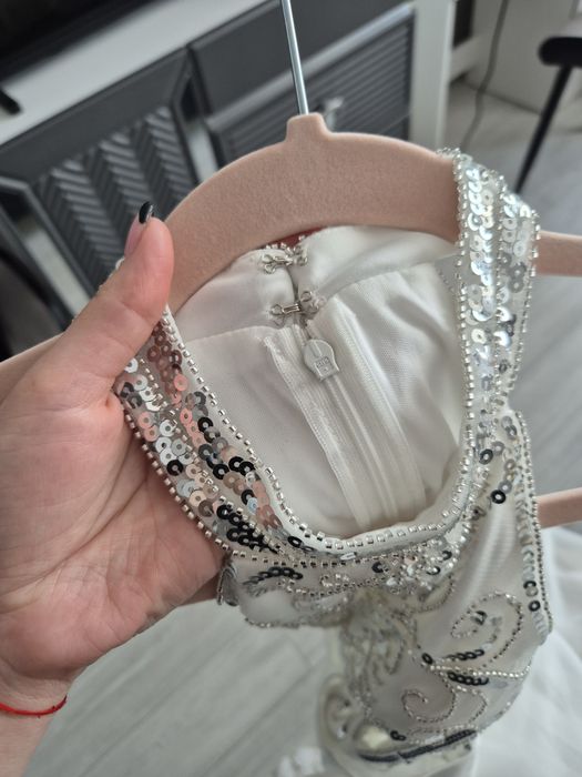 Булчинска рокля, закупена от SHEIN