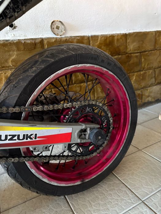 Vând set roți moto 17”