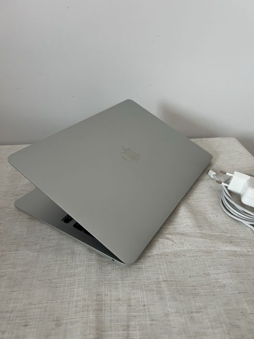 • Macbook Air 2020 • 100%  BATERIE •