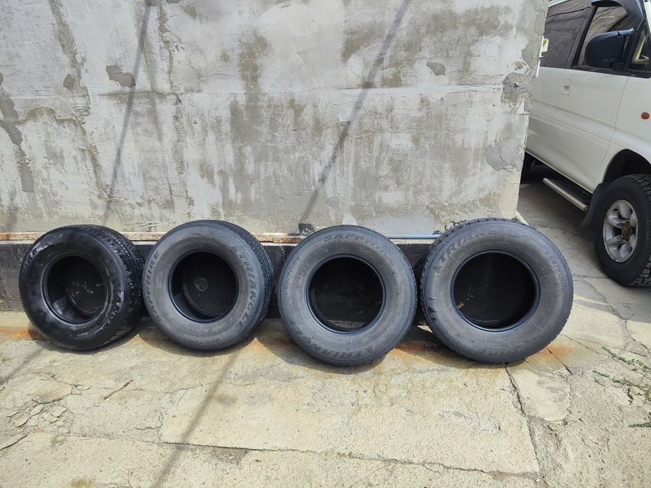 Продам шины б/у трианжел 255/70/15.