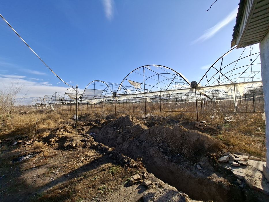 Теплица из железных труб